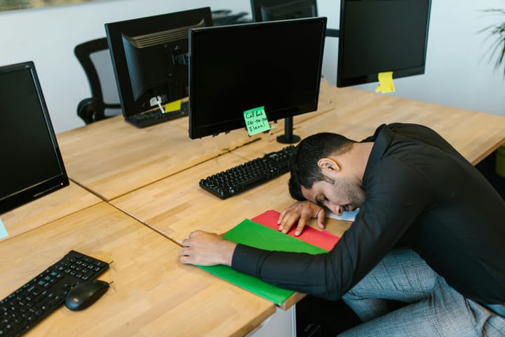 Combating screen fatigue in the modern workplace